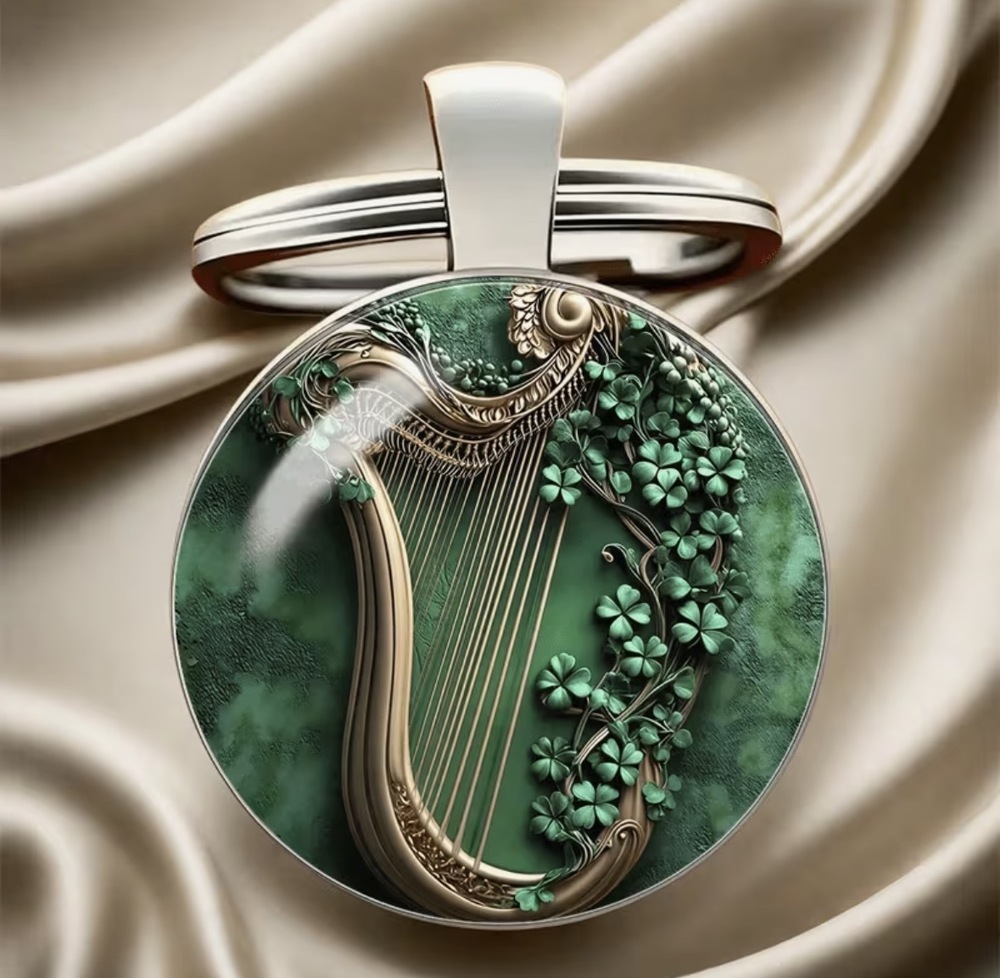 3/$25 Irish Harp And Shamrock Keychain NEW